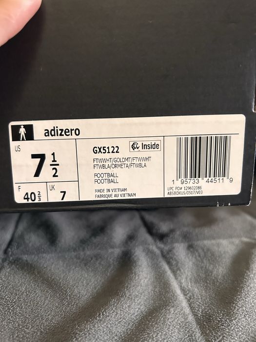 Adidasi fotbal baieti marimea 40,5