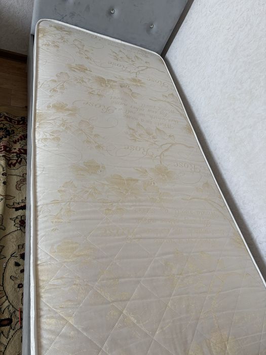 Кравать и матрас