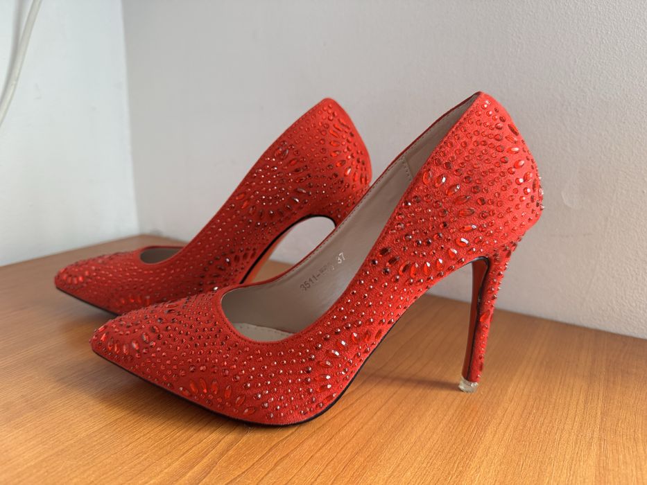 Pantofi Stiletto