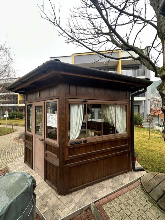 Продажба на оборудвани BBQ беседки