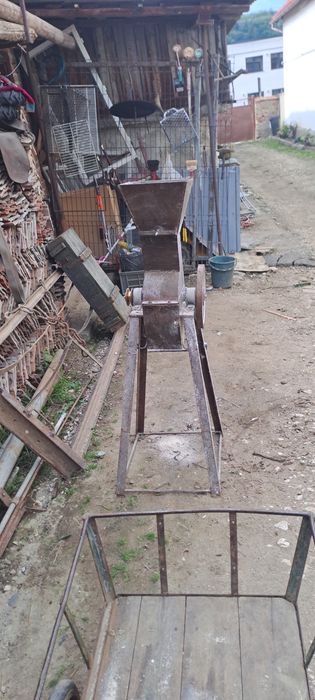 Vand moara de macinat