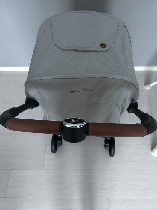 Vand carucior 1500 lei, usor negociabil