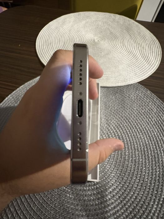 iPhone 16 Pro Max 256 GB  92% Sanatatea bateriei 380 cicluri