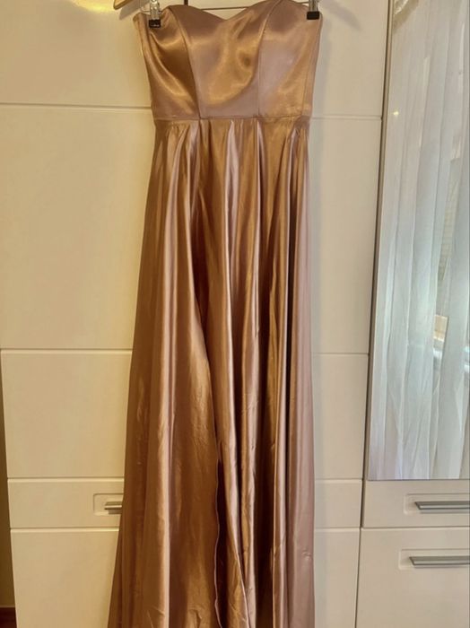 Vand rochie de ocazie