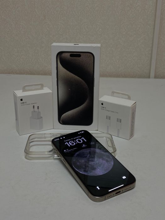 iPhone 15 Pro Natural Titanium