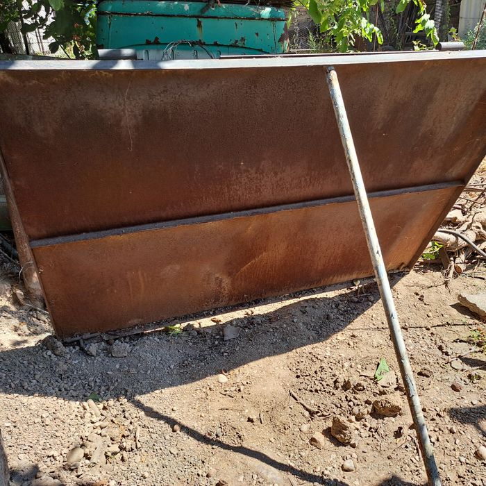 Ворота гаражные .