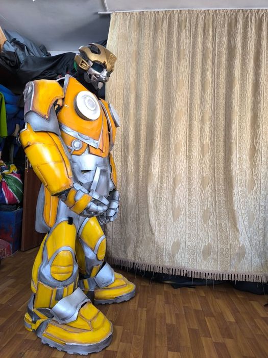 Продам костюм  Бамблби робота трансформера для праздника