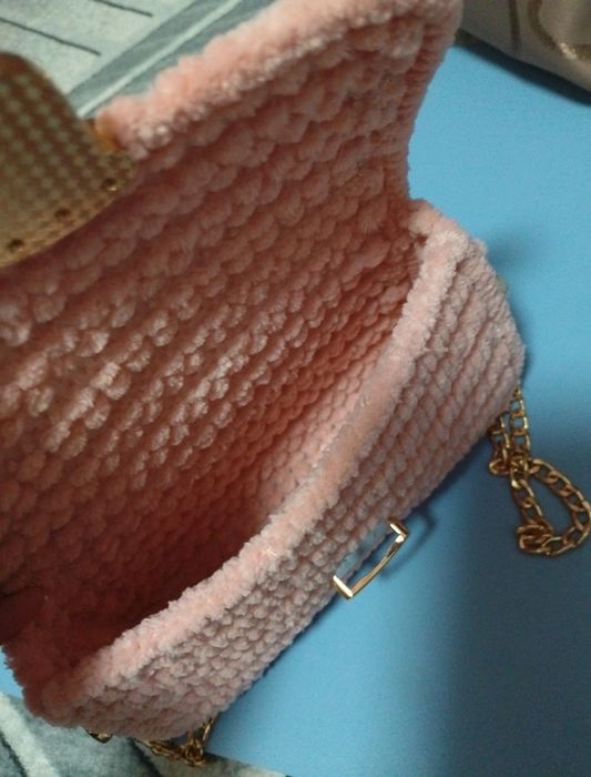 Сумка розовая, плюшевая.