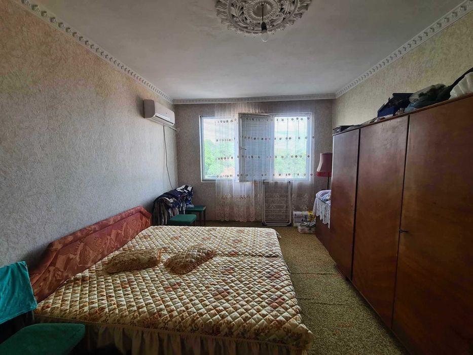 Апартамент с три спални в кв. Каменни, град Хасково