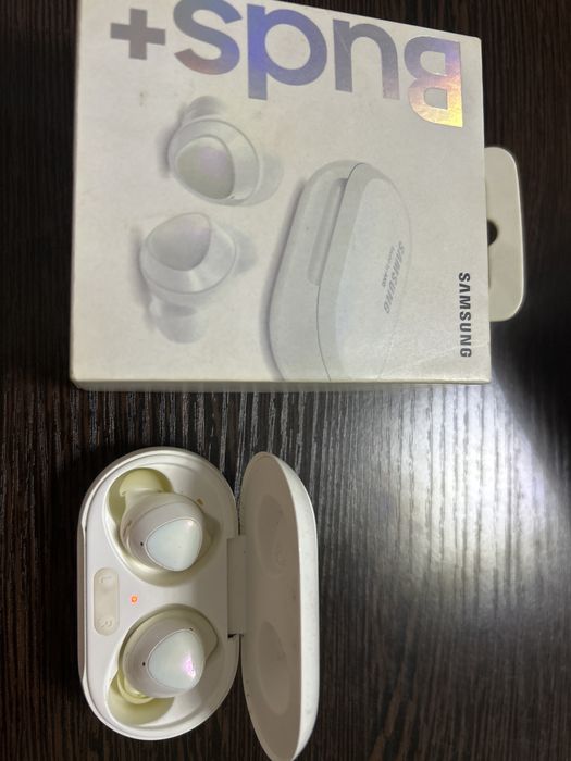 Продам Наушники Samsung Galaxy Buds+