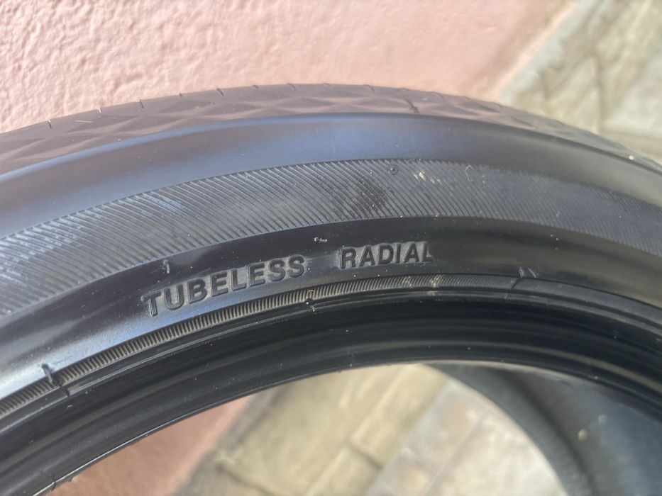 Anvelope vara 215 /50/17