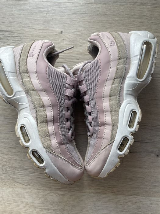 Air Jordan 4 и Nike Air Max 95 Air Jordan 1 High