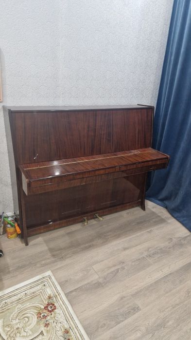 Пианино срочно продам