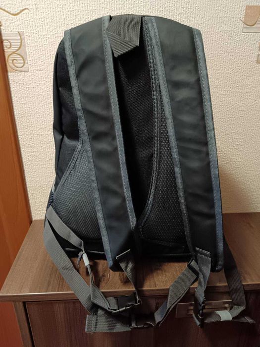 Нова раница Koopman подходяща за носене на малки кучета или котки.Кошница за котки 3 в 1.За игра и спане.