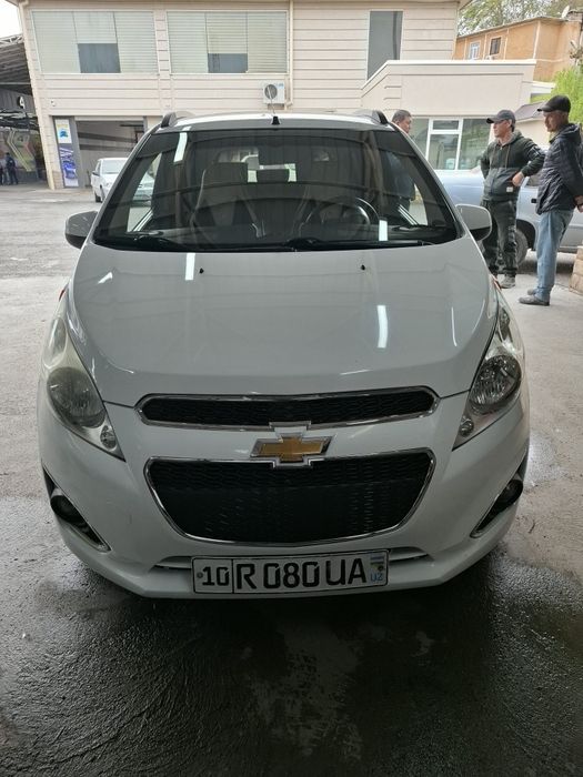 Chevrolet spark 2015