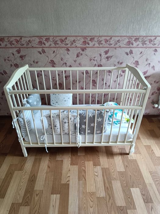 Продам детскую кроватку манеж