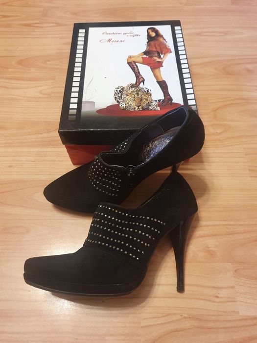 Дамски  боти и ботуши 38 и 39 номер