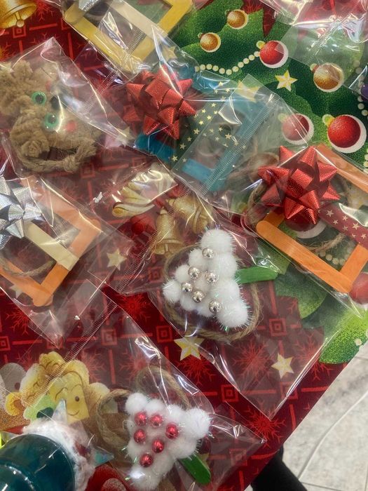 Ръчно изработени изделия от потребителите на ЦНСТПЛПР – с. Бориловец