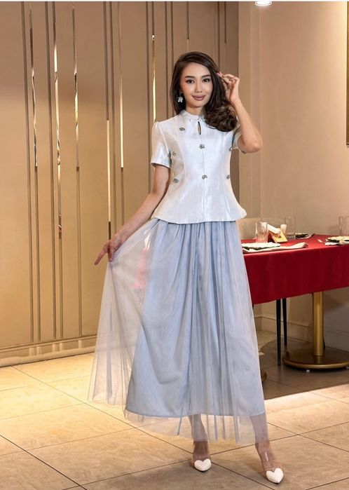 Продам платье 2025