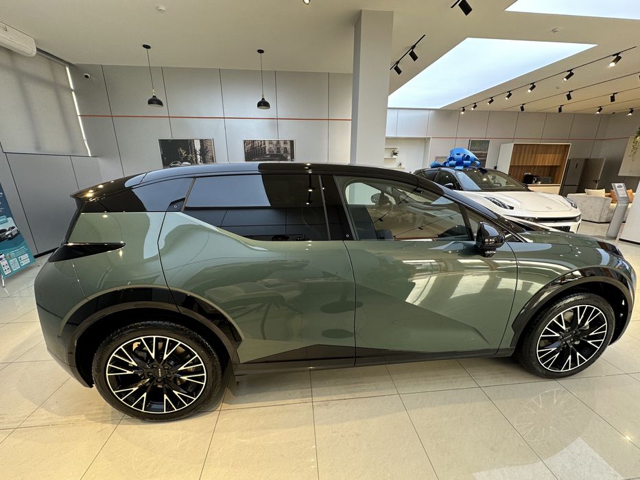 Zeekr X 2025yilgi yangi moshina