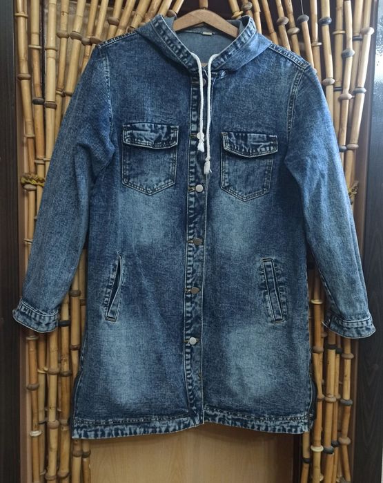 Джинсовая димесезонная женская куртка