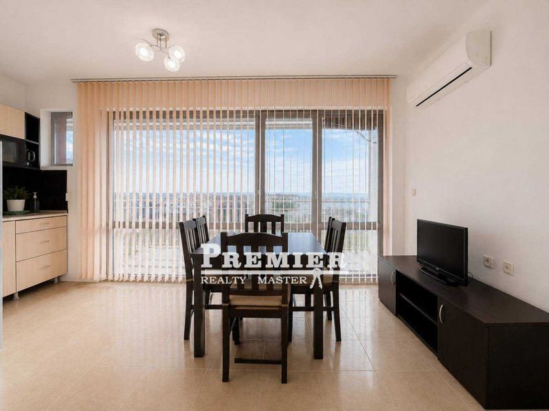 Продава се Двустаен апартамент в к.к. Слънчев бряг - 120 кв.м за 825 €/кв.м - Снимка #1
