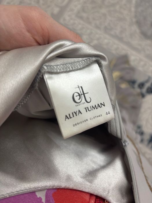 Платье в отличном состояние