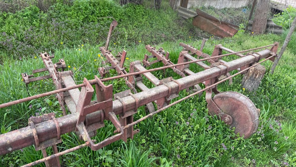 Vând cultivator