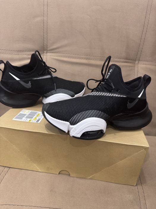 Чисто нови NIKE Air Zoom Superrep