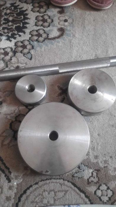 Продаются гантели и штанга!