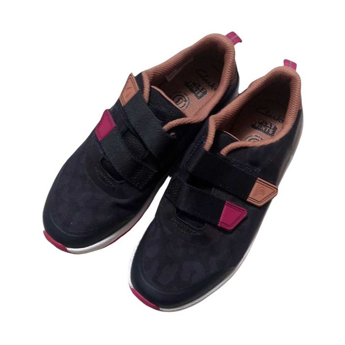 Vand papuci Clarks pentru copii - noi - 35.5
