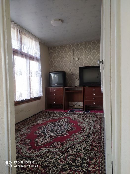 Olmazor tumani Beruniy 3 da kvartira sotiladi