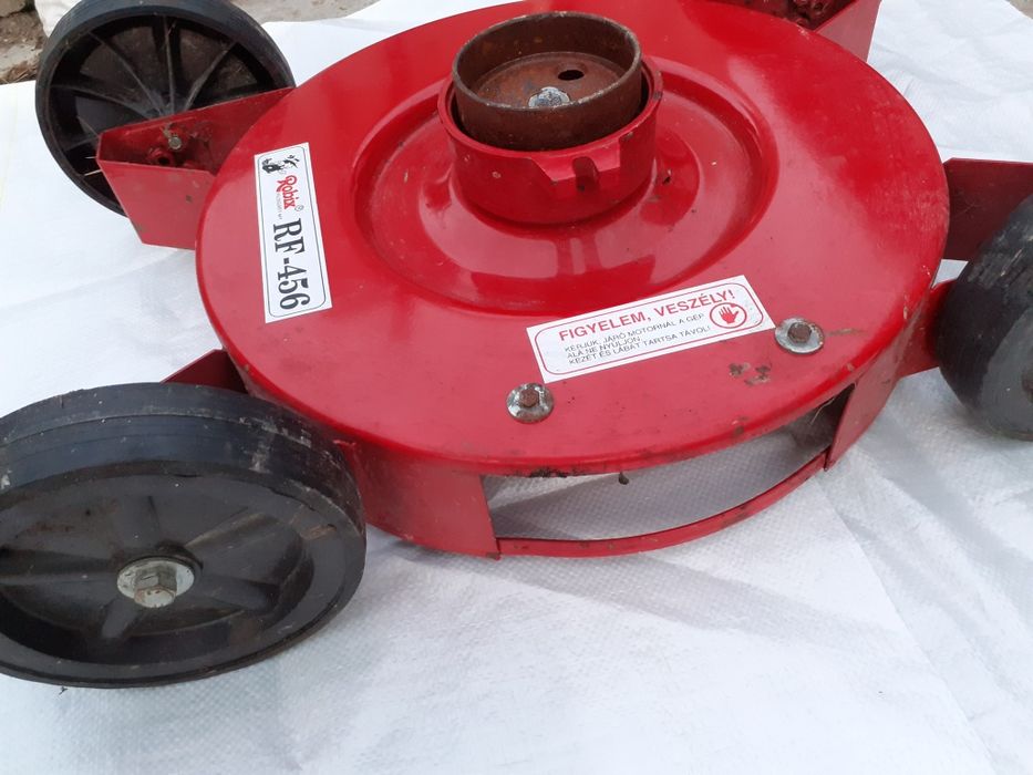 Adaptor aparat tuns iarba la Robix