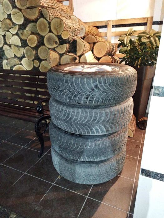 Зимни гуми с оригинални алуминиеви джанти