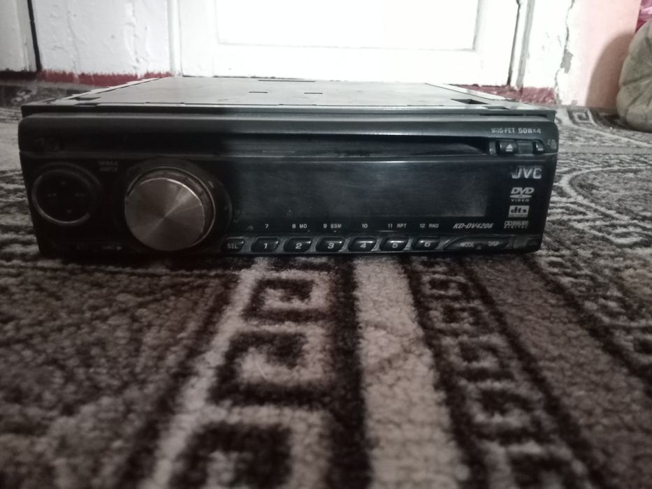 Продам магнитолу JVC