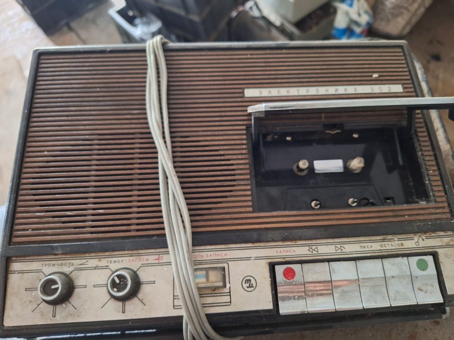 2 магнитофона 1 радио