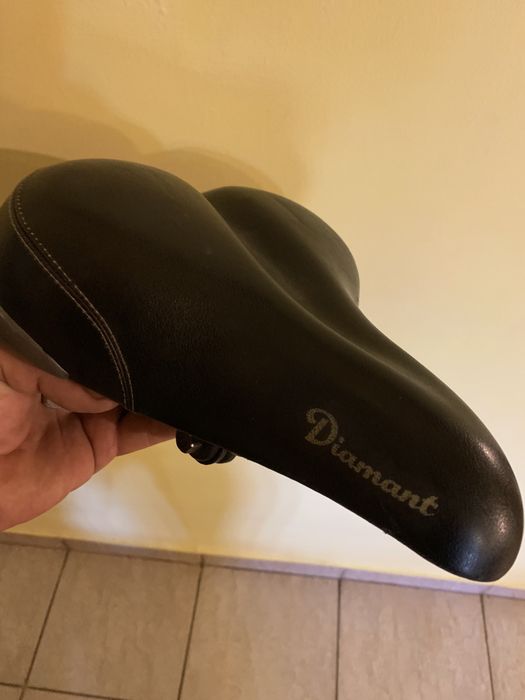 Sa bicicleta Diamant