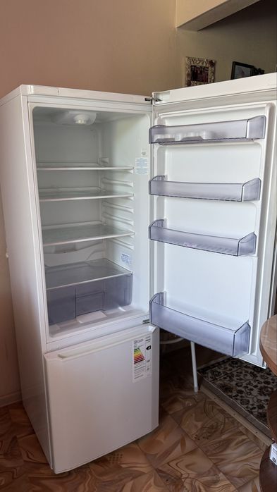 Холодильник BEKO CS325000