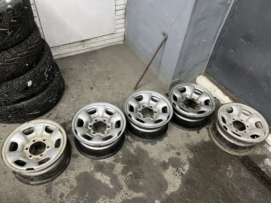 Продам диски Toyota hilux