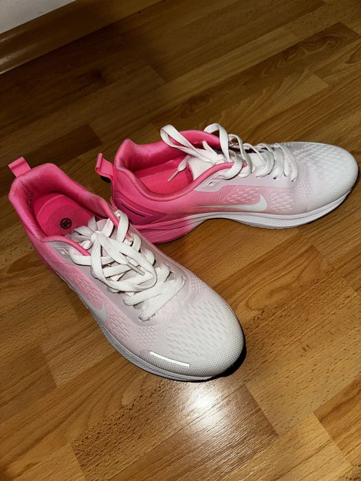 Оригинални маратонки Nike