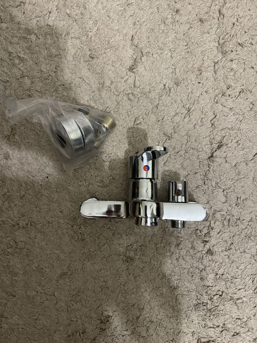 Смеситель для ванны