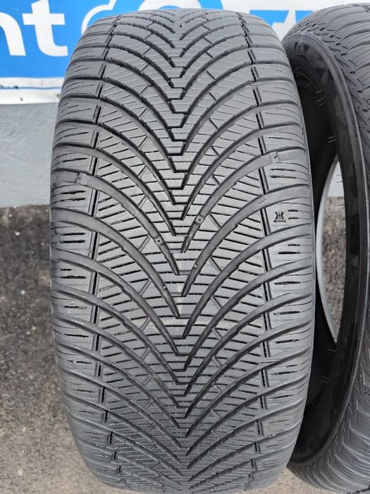 225.45.19 Khumo All Season Second-hand