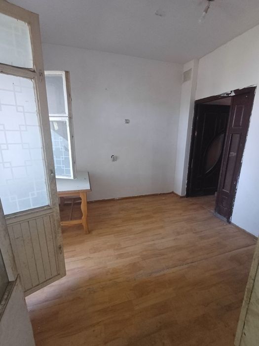 Продаётся квартира. Сергели 5 3/3/9. ( 85кв.)+лифтовая,