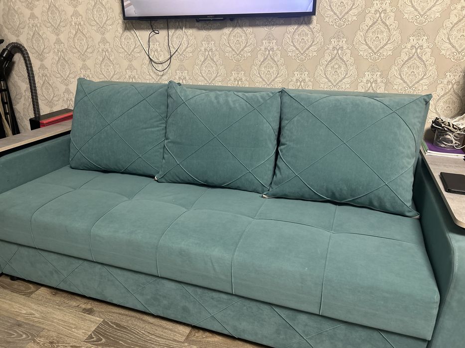 Новое состояние диван продается