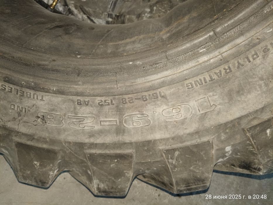 Продам шины с камерами 16-9-28