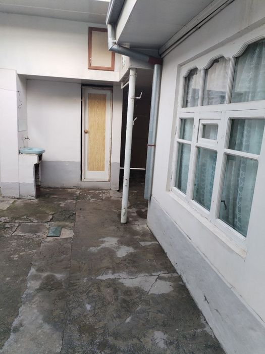 Uy sotiladi srochni olmazor tuman