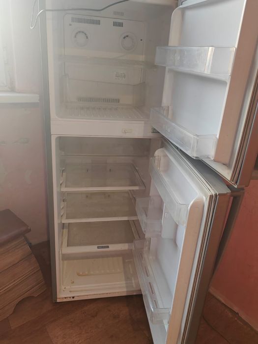 Холодильник LG