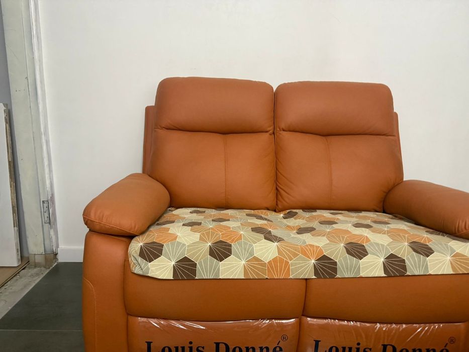 Диван двухместный