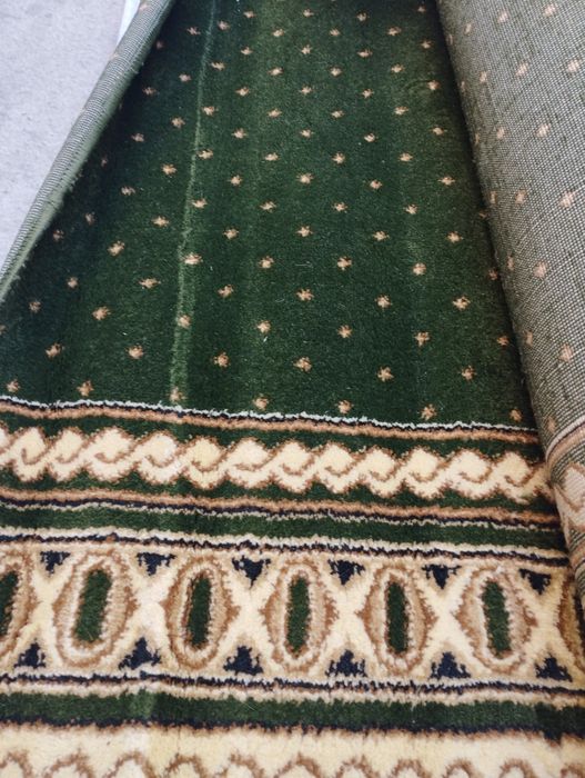 Ковер большой в отличном состоянии