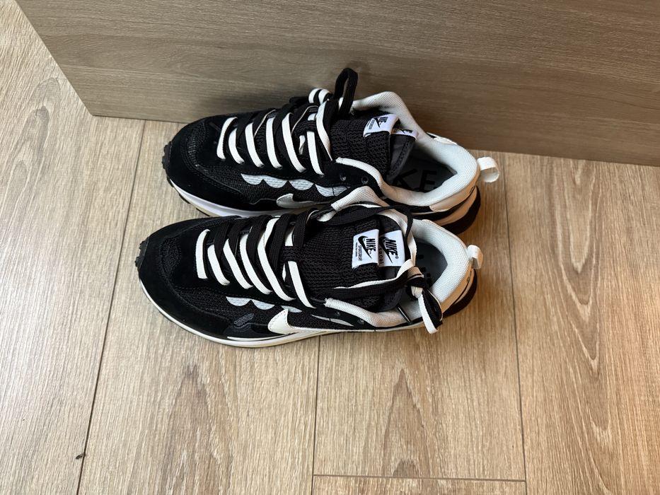 Nike Sacai Vaporwaffle Black and White